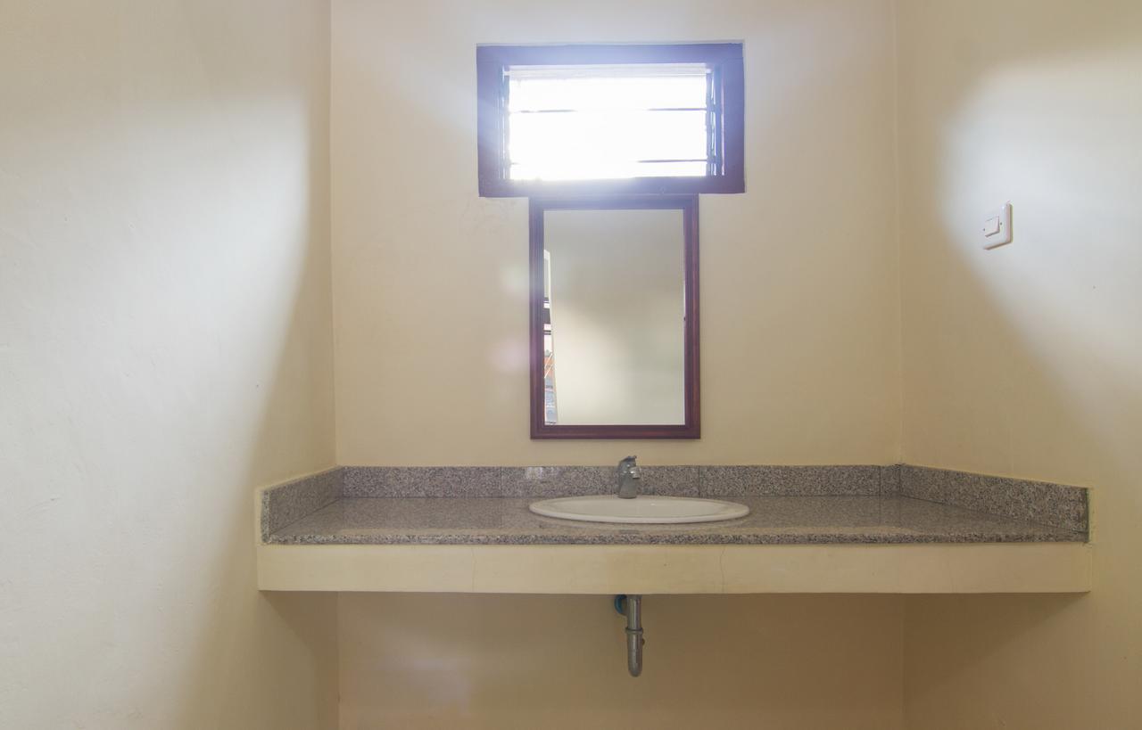 Pondok Nuri Homestay Sanur Habitación foto